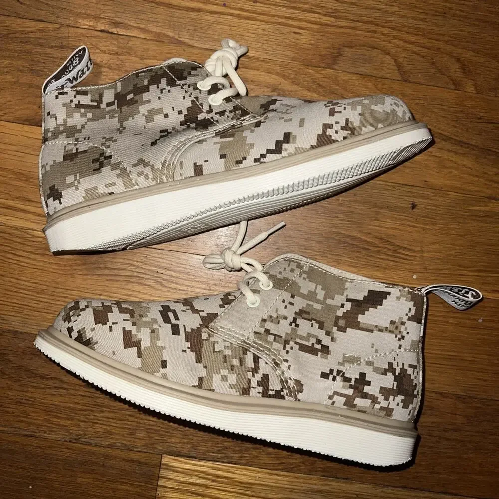 Dr. Martens Nixon Desert Digital Camouflage Boot Men Size 8/Women 10 NEW.RARE.DS
